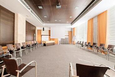 هتل Envia Almeria Spa & Golf