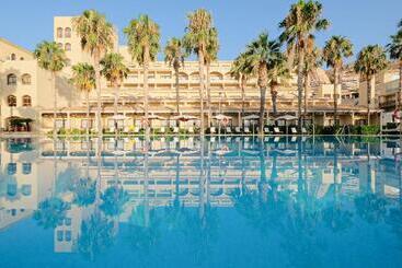 Envia Almeria Spa & Golf - لا إنبيا