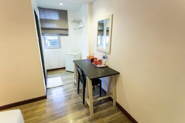 هتل First House