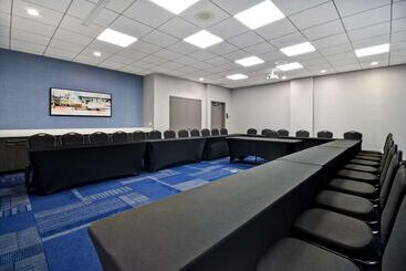 هتل Hampton Inn Nyjfk