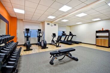 هتل Hampton Inn Nyjfk