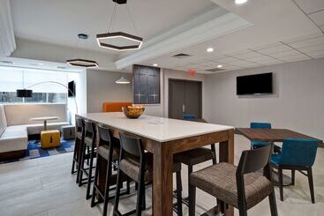 هتل Hampton Inn Nyjfk