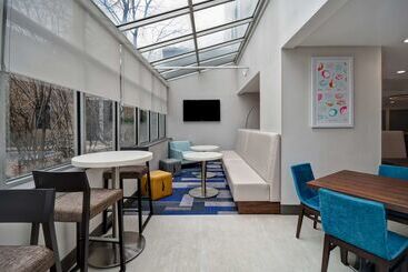 هتل Hampton Inn Nyjfk