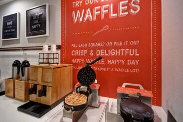 هتل Hampton Inn Nyjfk