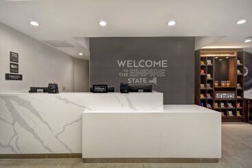 هتل Hampton Inn Nyjfk
