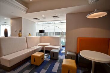 هتل Hampton Inn Nyjfk