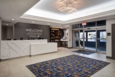 هتل Hampton Inn Nyjfk