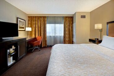هتل Hampton Inn Nyjfk