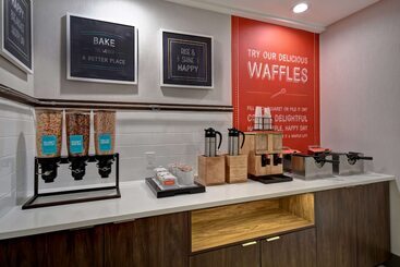 هتل Hampton Inn Nyjfk