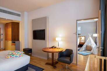 Hilton Cologne - Cologne