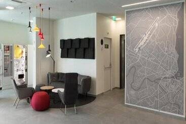 هتل Holiday Inn Express Geneva Airport, An Ihg