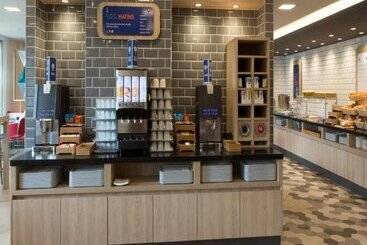 هتل Holiday Inn Express Geneva Airport, An Ihg