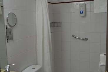 هتل Hostal Santa Agueda