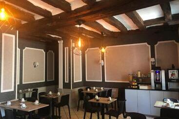 هتل Hôtel Le Blason