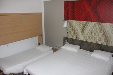 B&b Hotel Mons Gare
