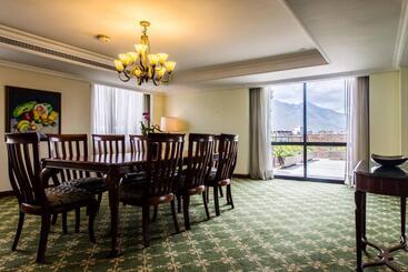 هتل Jw Marriott  Caracas