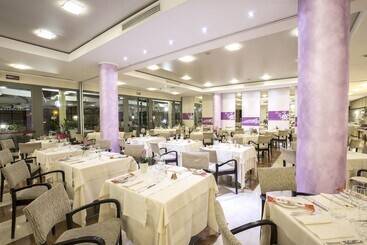 هتل Mercure Genova San Biagio
