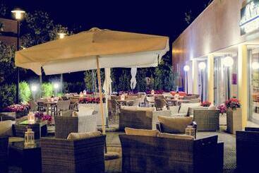 هتل Mercure Genova San Biagio