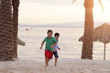 هتل Movenpick Resort & Residences Aqaba