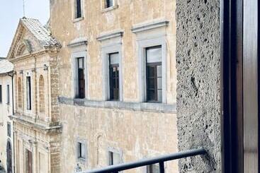 هتل Palazzo Piccolomini