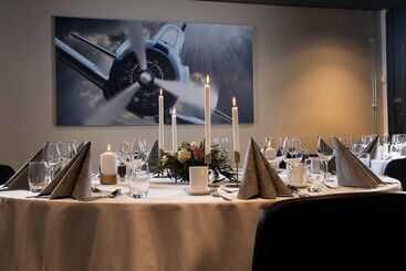 Park Inn By Radisson Oslo Airport Hotel West