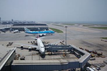 هتل Regal Airport