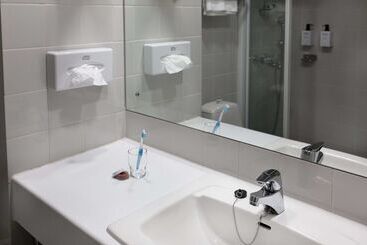 هتل Scandic Plaza Turku