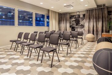 هتل Scandic Plaza Turku