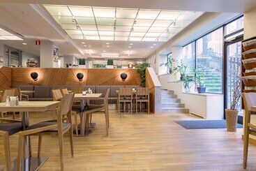 هتل Scandic Plaza Turku