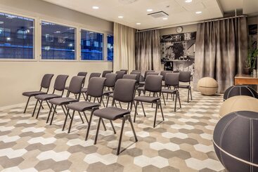 هتل Scandic Plaza Turku