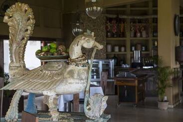 酒店 Tangerine Beach
