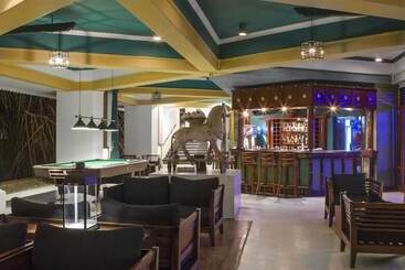 酒店 Tangerine Beach