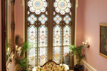 هتل The Culloden Estate And Spa
