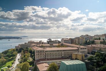 هتل The Ritz Carlton, Istanbul At The Bosphorus