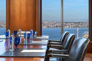 هتل The Ritz Carlton, Istanbul At The Bosphorus