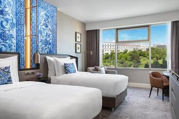 هتل The Ritz Carlton, Istanbul At The Bosphorus
