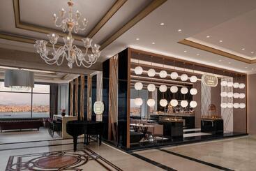 هتل The Ritz Carlton, Istanbul At The Bosphorus