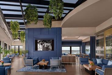 هتل The Ritz Carlton, Istanbul At The Bosphorus
