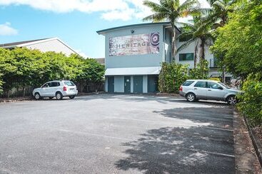 هتل Heritage Cairns