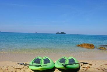 Koh Chang Cliff Beach Resort