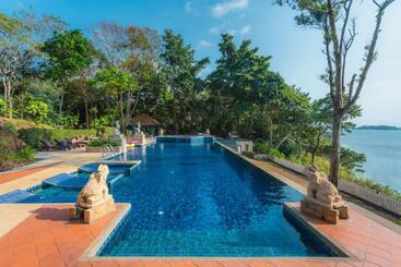 Koh Chang Cliff Beach Resort