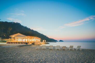 استراحتگاه The Aiyapura Koh Chang