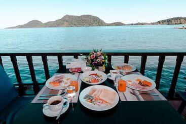 استراحتگاه The Aiyapura Koh Chang