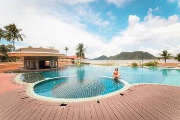 استراحتگاه The Aiyapura Koh Chang