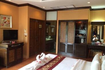 استراحتگاه The Aiyapura Koh Chang