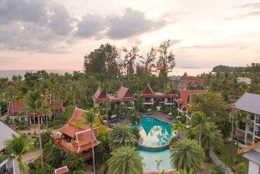 Royal Lanta Resort & Spa