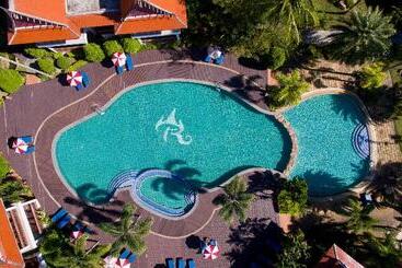 Royal Lanta Resort & Spa