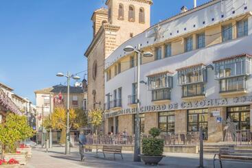 هتل Ciudad De Cazorla
