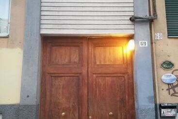 7 Sorelle B&b Camere In Pieno Centro Città Con Bagno Privato, Free High Speed Wi Fi, Netflix