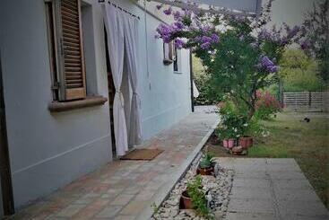تختخواب و صبحانه Casavittorio